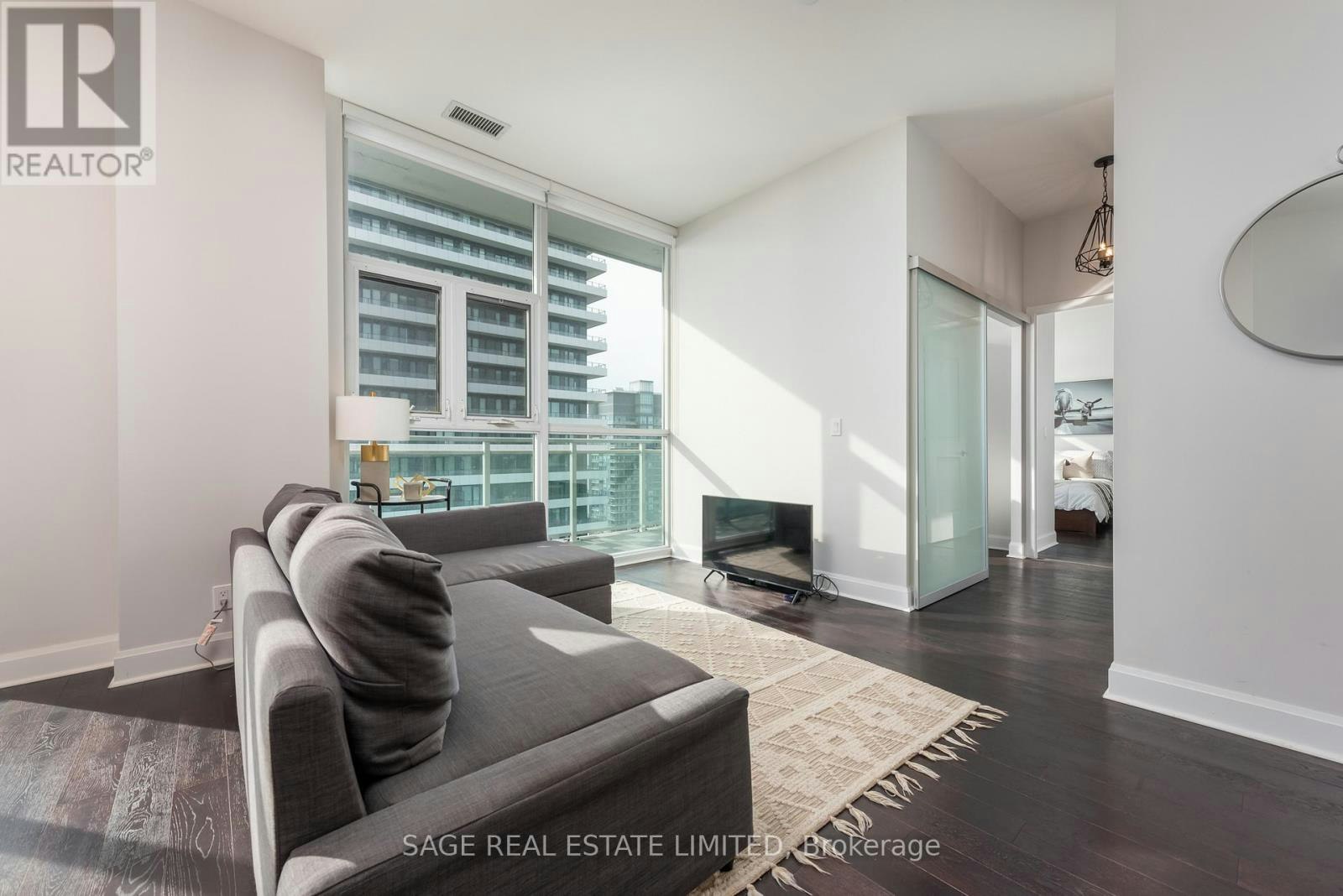 3801-33 Shore Breeze Drive, Toronto, ON, M8V 0G1 - 3