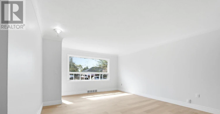36 Woodelm Drive, St. Catharines, ON, L2M 4N3 - 6