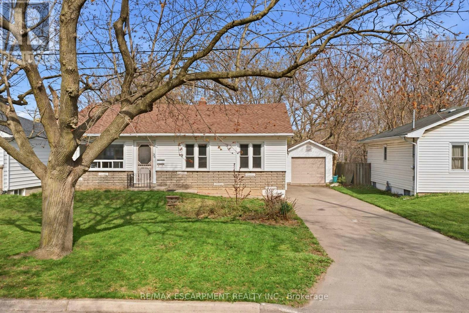 36 Woodelm Drive, St. Catharines, ON, L2M 4N3