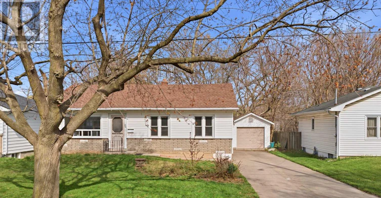 36 Woodelm Drive, St. Catharines, ON, L2M 4N3