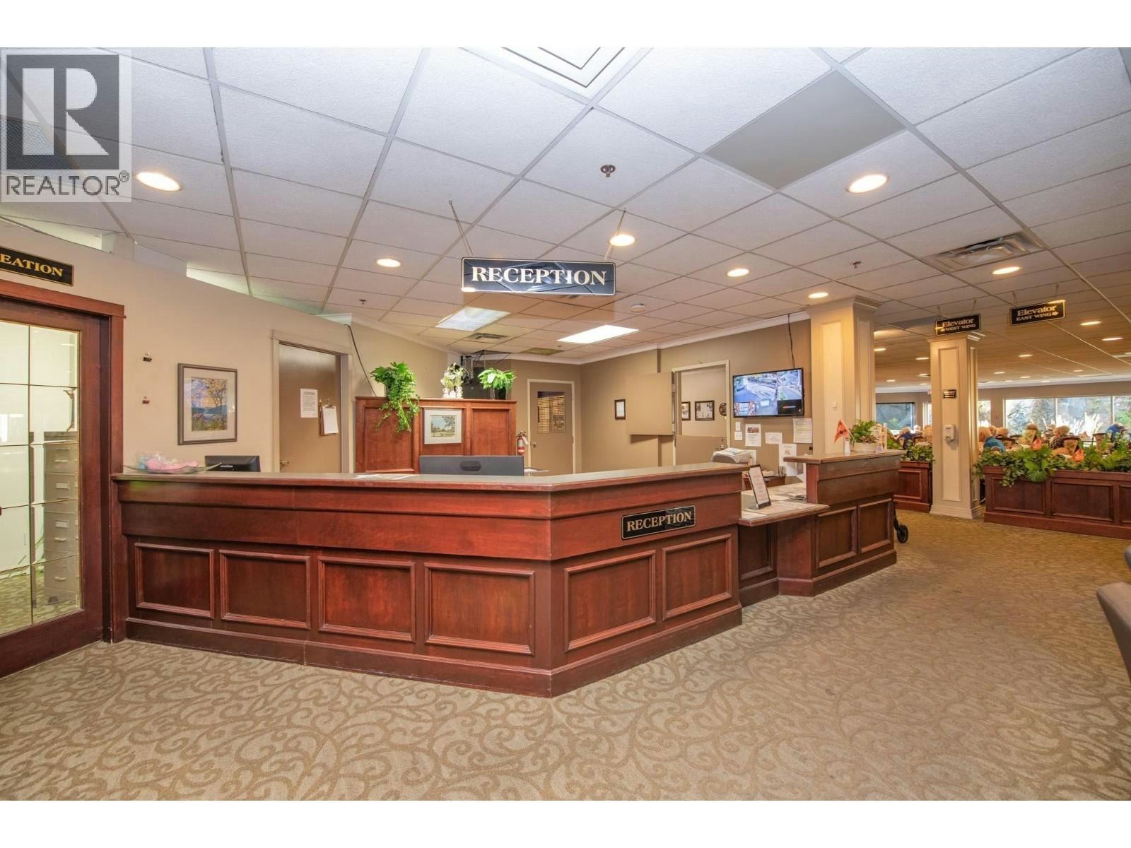 215-3011 Gateby Place - 3