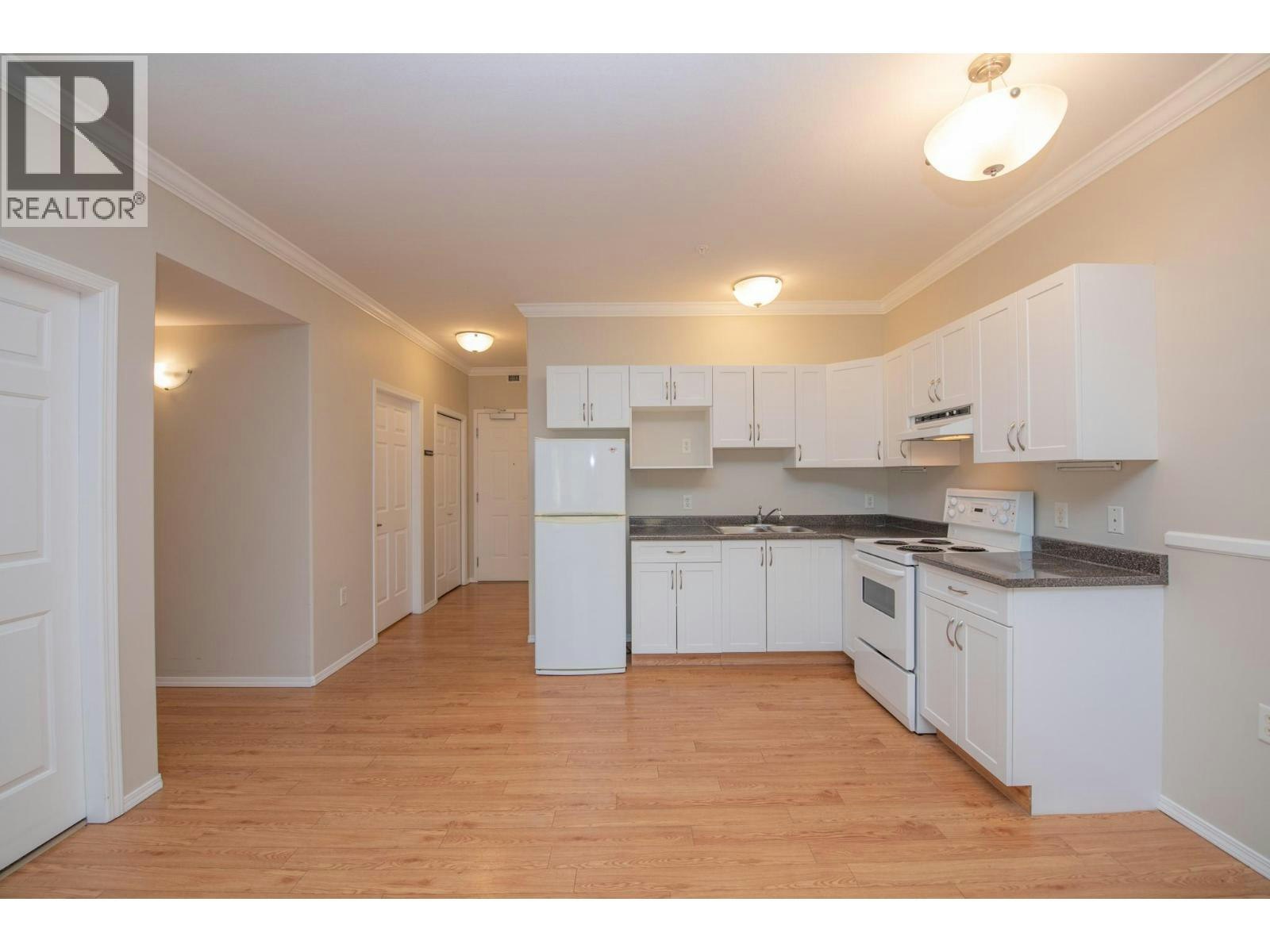 215-3011 Gateby Place, Vernon, BC, V1T 9S4 - 10