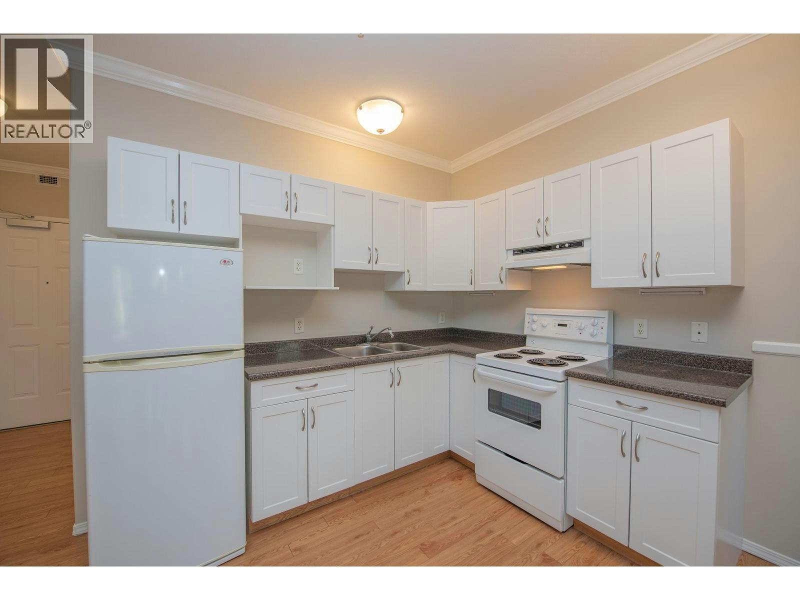 215-3011 Gateby Place, Vernon, BC, V1T 9S4 - 9