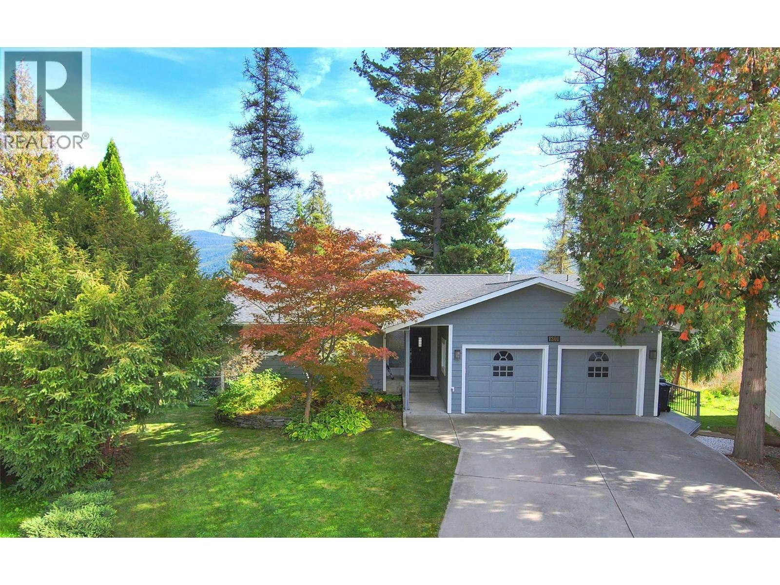 1301 Grosvenor Place, Castlegar, BC, V1N 3X8