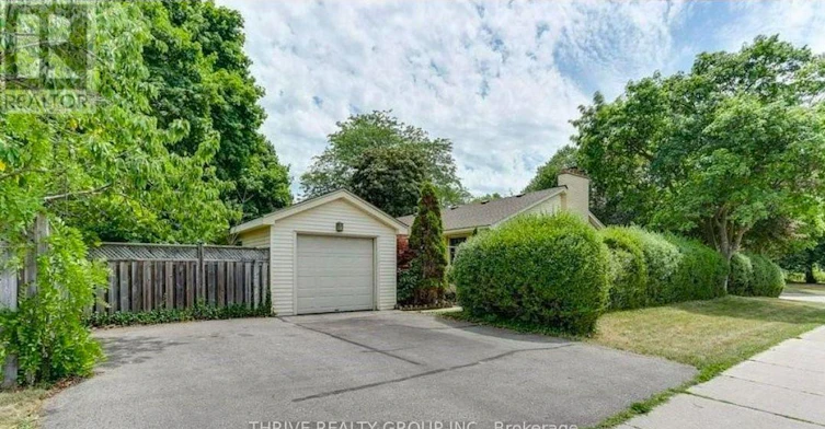UPPER-1 Sutton Place, London, ON, N6H 3V2 - 2