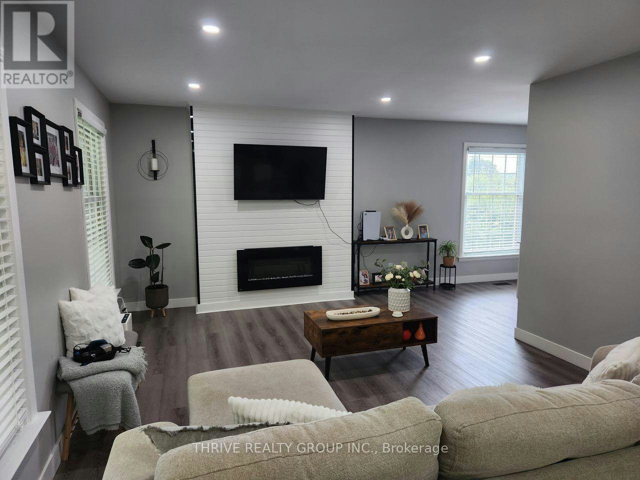 UPPER-1 Sutton Place, London, ON, N6H 3V2 - 5