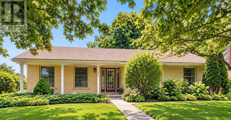 UPPER-1 Sutton Place, London, ON, N6H 3V2