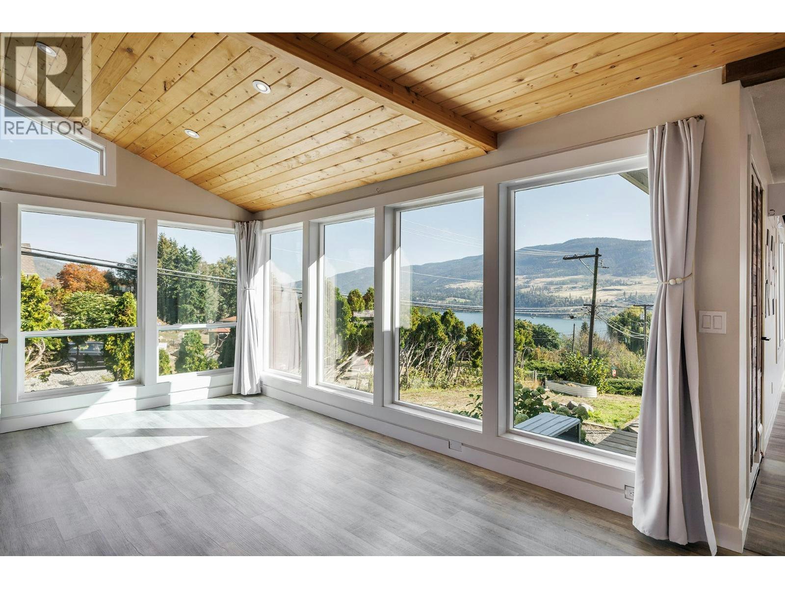 2575 Robinson Road, Lake Country, BC, V4V 1G6