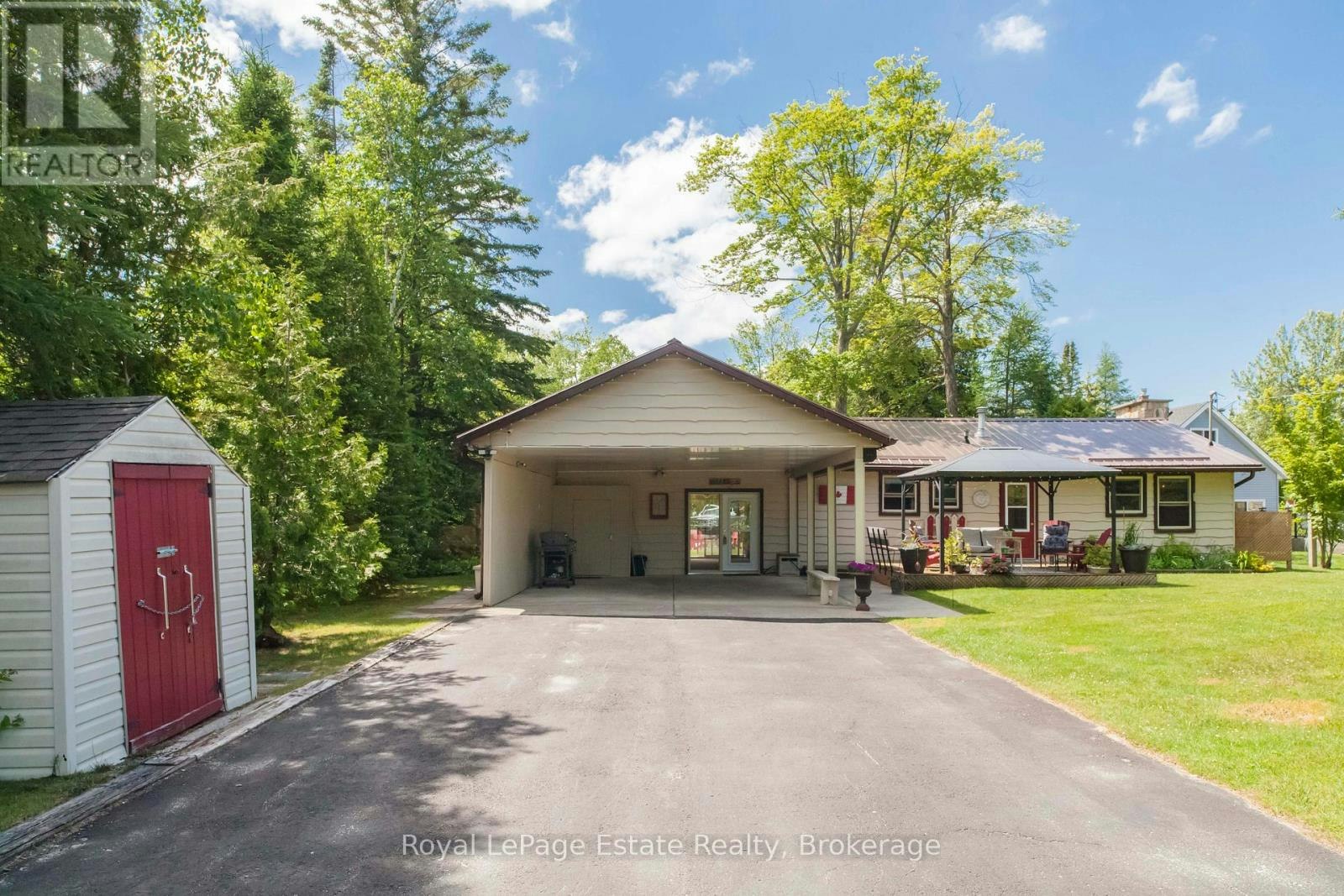 326 Lindsay Street, South Bruce Peninsula, ON, N0H 2G0