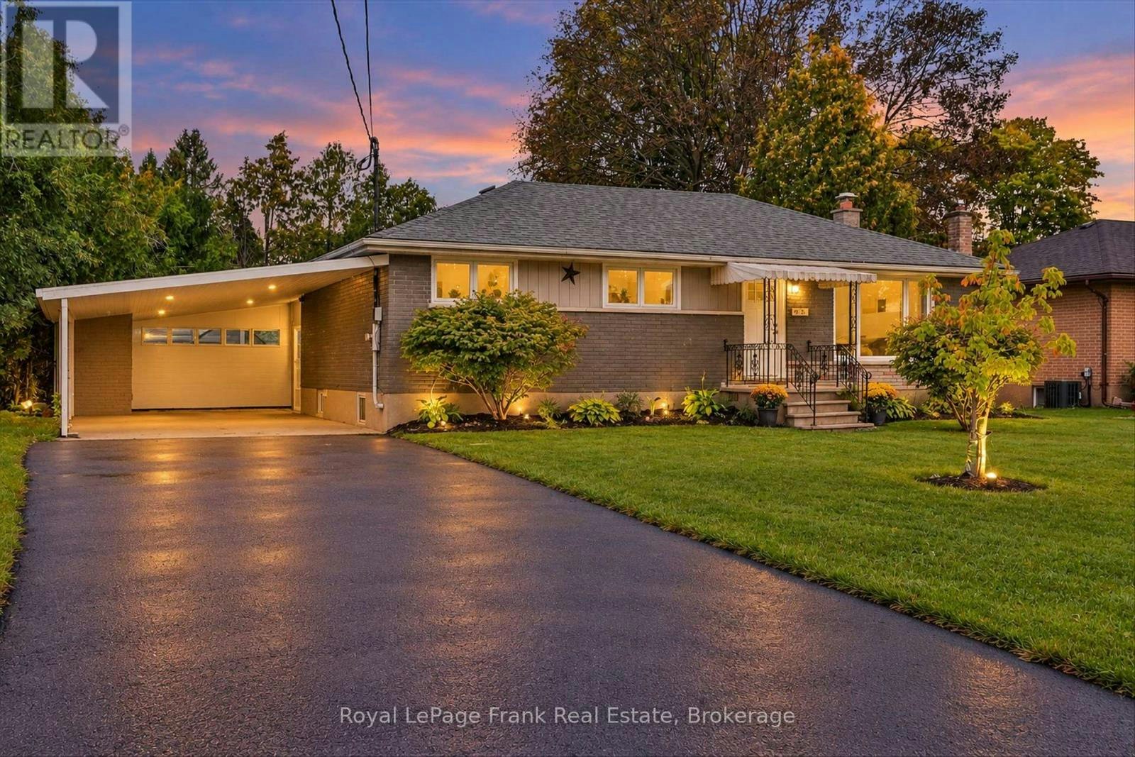 19 Daleview Avenue, Peterborough, ON, K9J 1L6