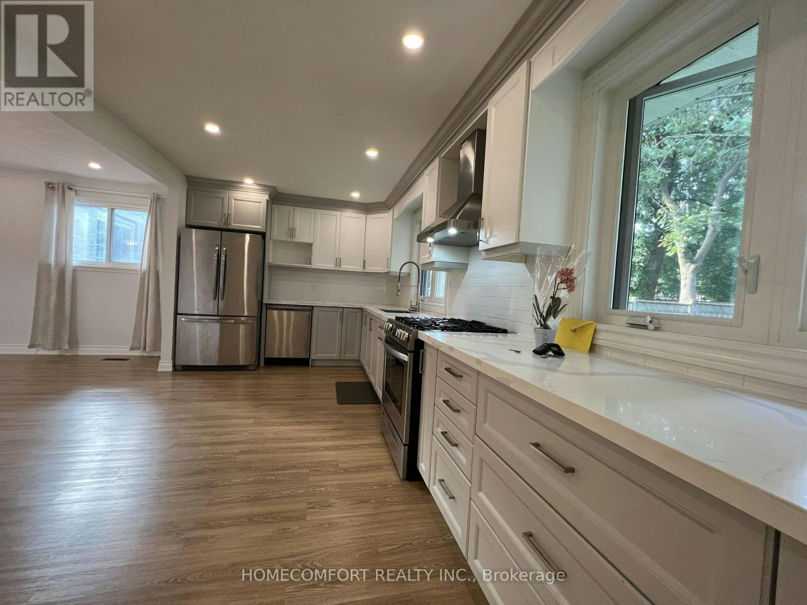 32 Eaglewing (Main Court, Toronto, ON, M1E 4M1 - 10
