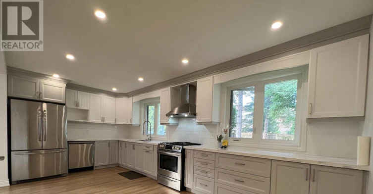 32 Eaglewing (Main Court, Toronto, ON, M1E 4M1 - 2