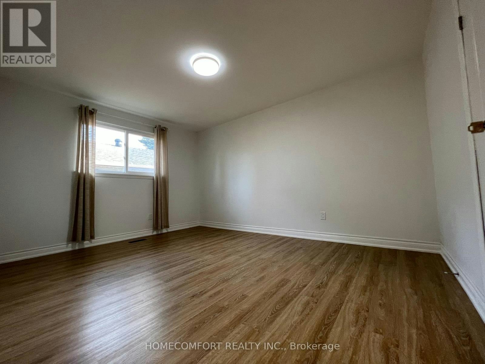 32 Eaglewing (Main Court, Toronto, ON, M1E 4M1 - 8