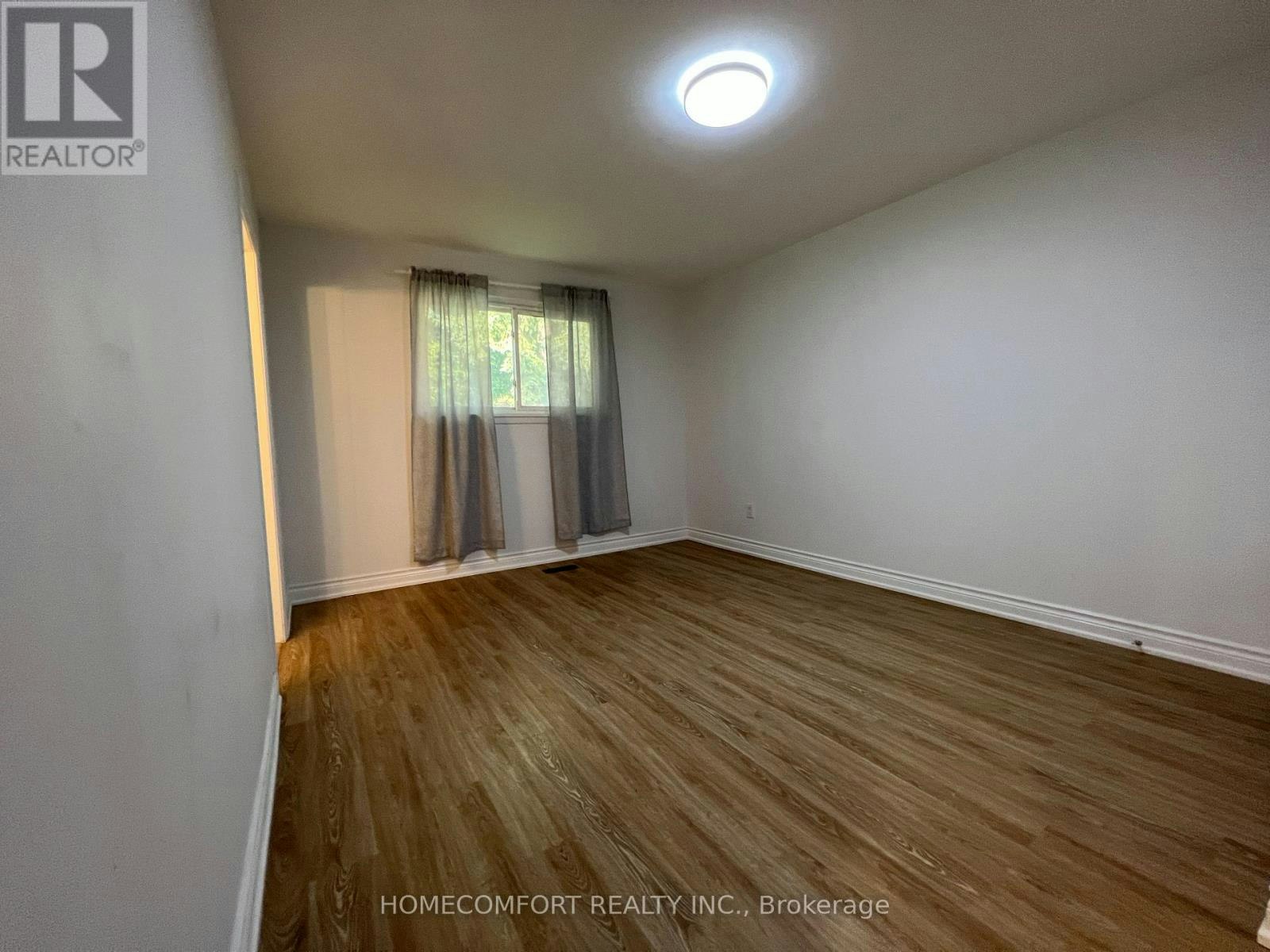 32 Eaglewing (Main Court, Toronto, ON, M1E 4M1 - 6