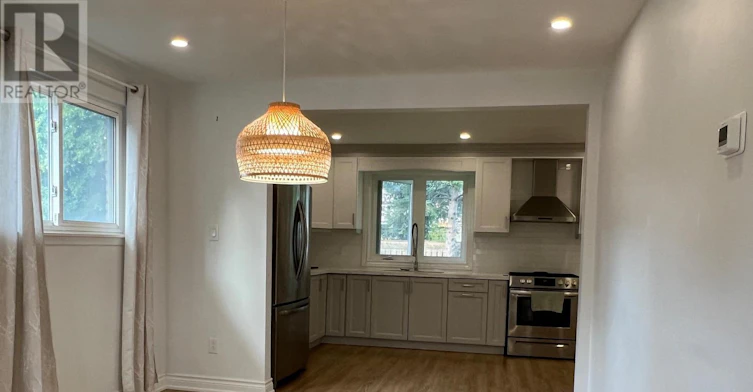 32 Eaglewing (Main Court, Toronto, ON, M1E 4M1 - 4