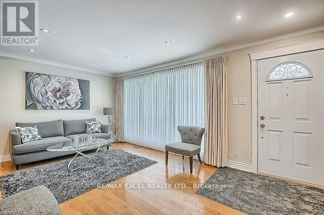 MAIN-43 Boothbay Crescent, Newmarket, ON, L3Y 1Y6 - 9