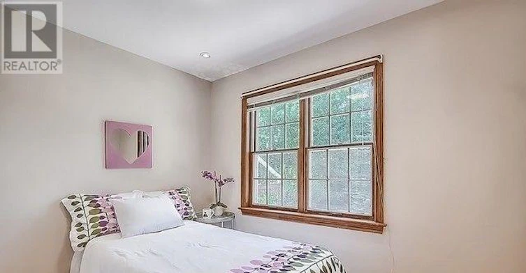 MAIN-43 Boothbay Crescent, Newmarket, ON, L3Y 1Y6 - 12