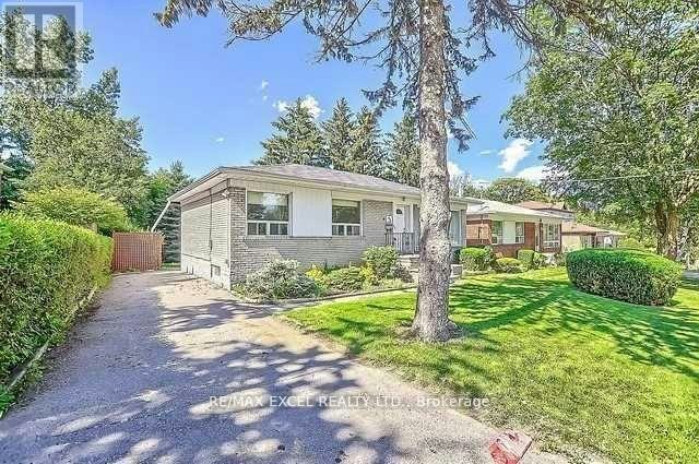 MAIN-43 Boothbay Crescent, Newmarket, ON, L3Y 1Y6 - 2