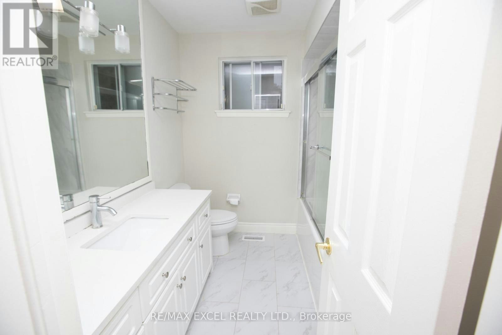 MAIN FLOOR-387 Crosby Avenue, Richmond Hill, ON, L4C 2R8 - 16