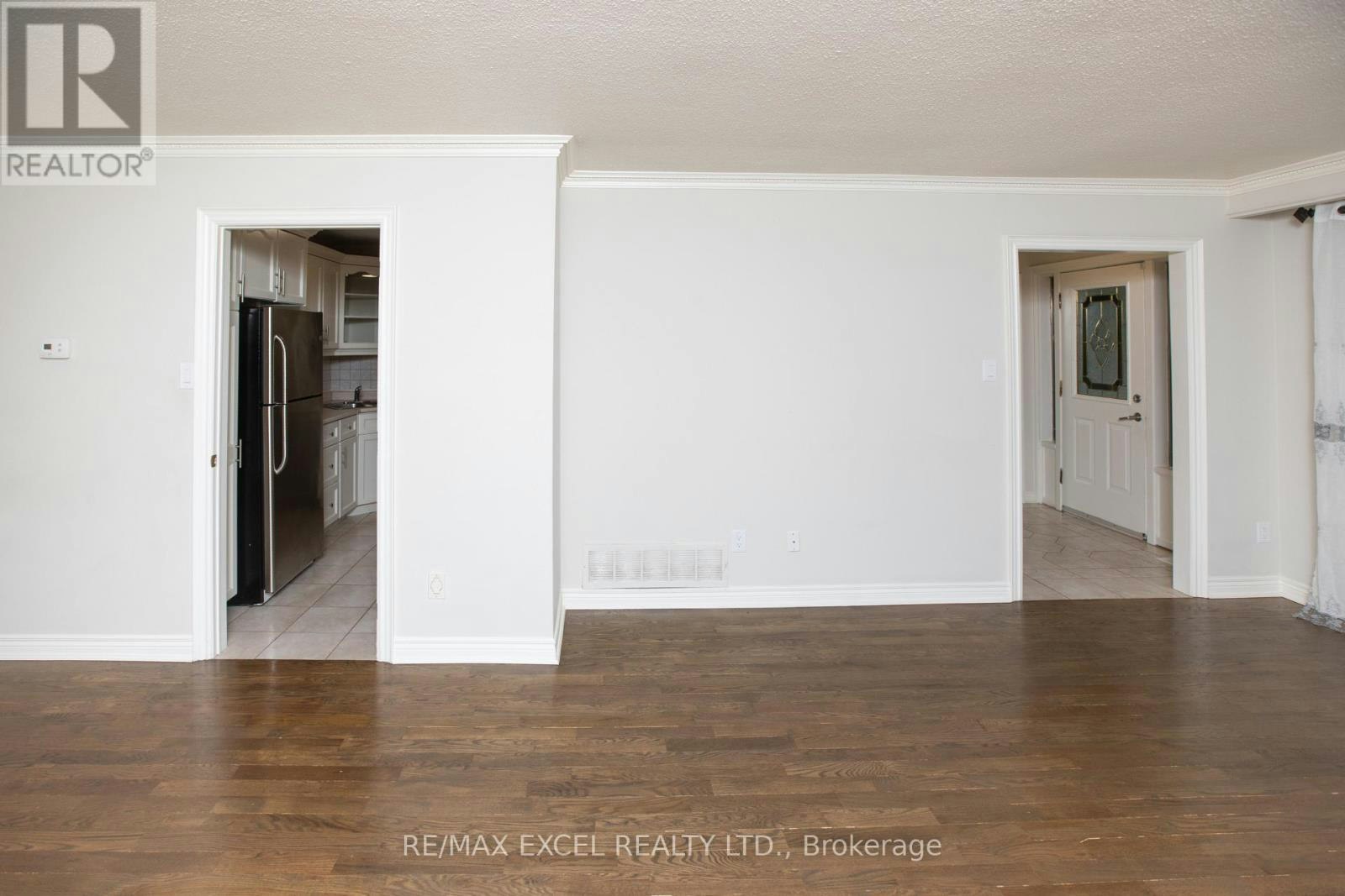 MAIN FLOOR-387 Crosby Avenue, Richmond Hill, ON, L4C 2R8 - 9