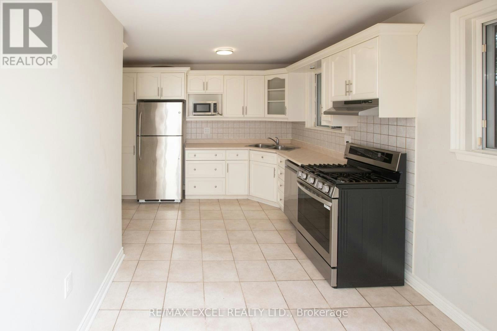 MAIN FLOOR-387 Crosby Avenue, Richmond Hill, ON, L4C 2R8 - 6