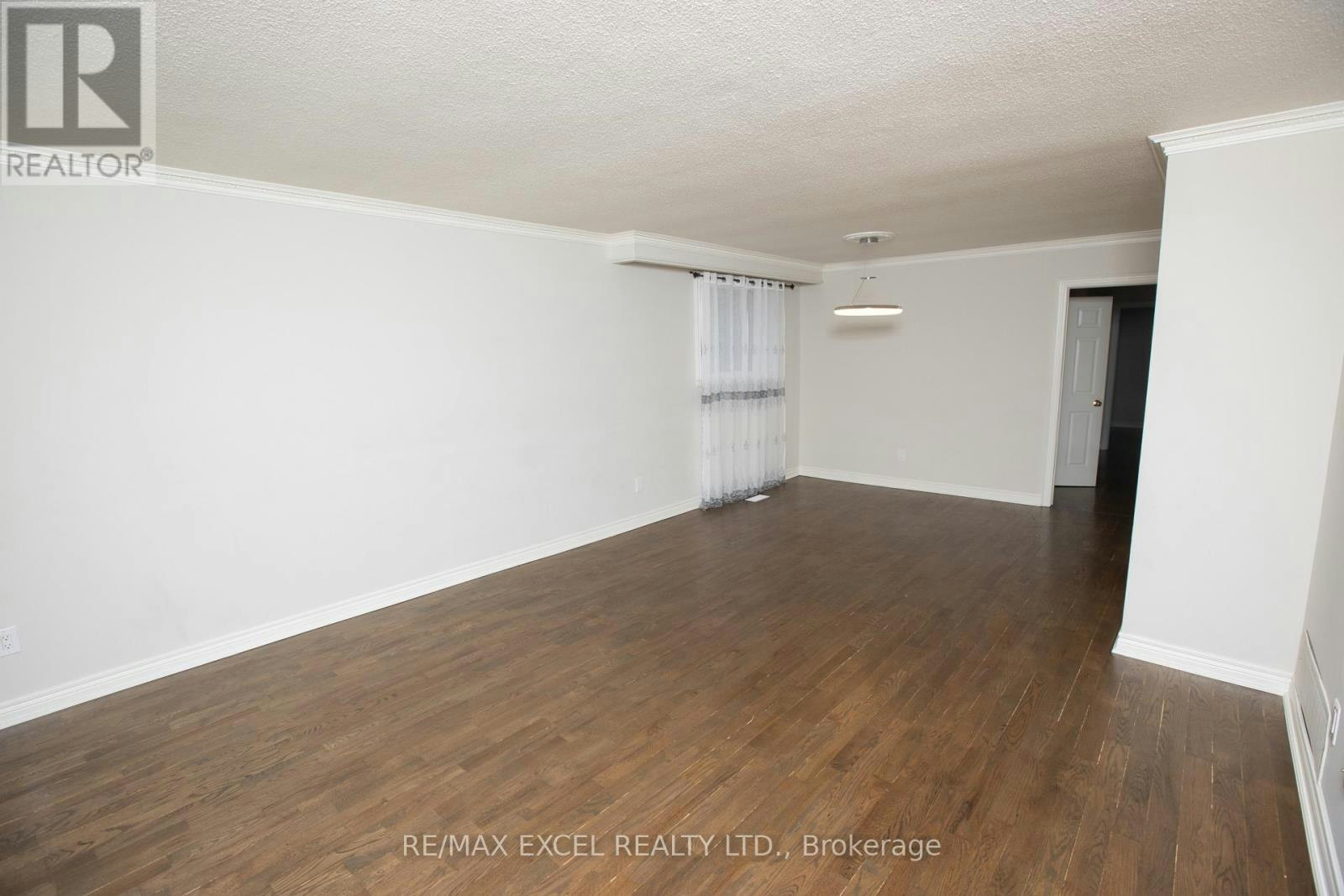 MAIN FLOOR-387 Crosby Avenue, Richmond Hill, ON, L4C 2R8 - 3