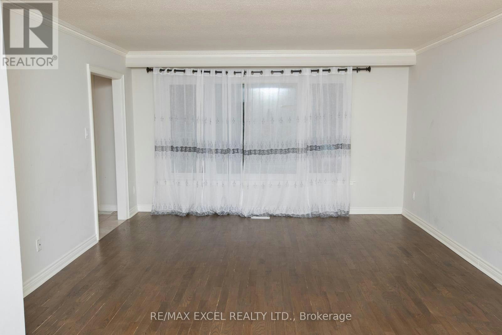 MAIN FLOOR-387 Crosby Avenue, Richmond Hill, ON, L4C 2R8 - 5