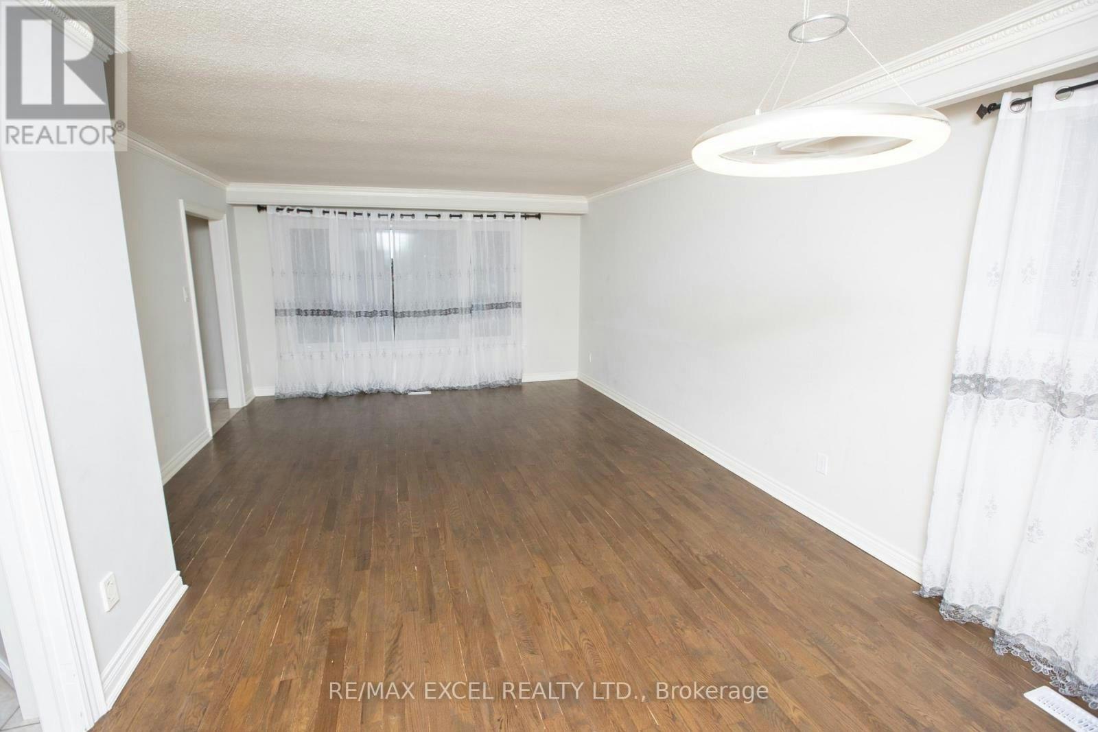 MAIN FLOOR-387 Crosby Avenue, Richmond Hill, ON, L4C 2R8 - 4