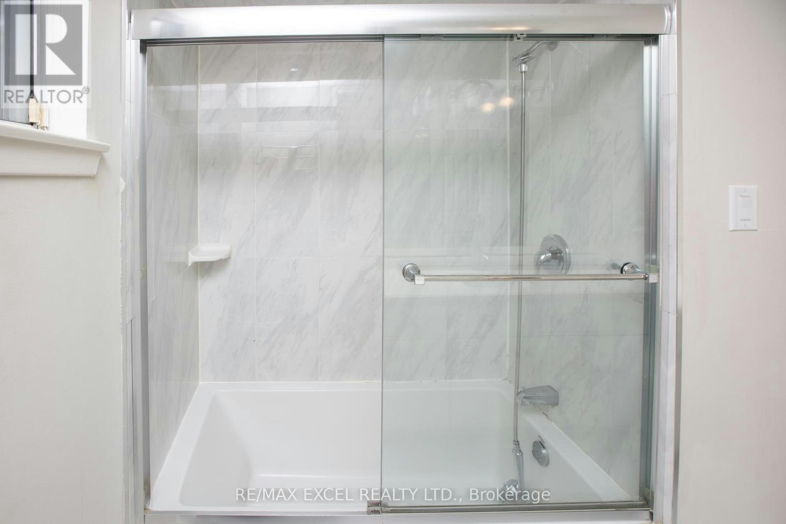 MAIN FLOOR-387 Crosby Avenue, Richmond Hill, ON, L4C 2R8 - 22
