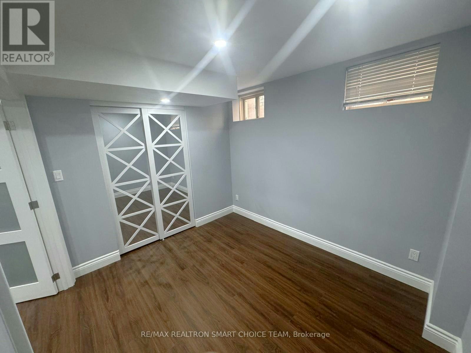 BSMT-243 Gord Clelland Gate, Newmarket, ON, L3X 0G1 - 16