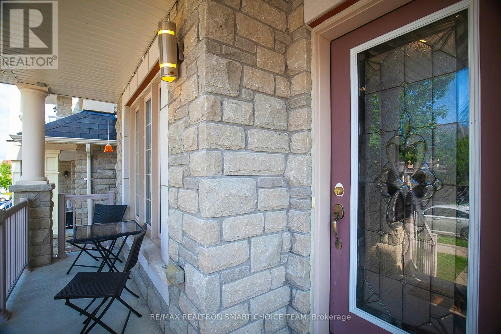 BSMT-243 Gord Clelland Gate, Newmarket, ON, L3X 0G1 - 5