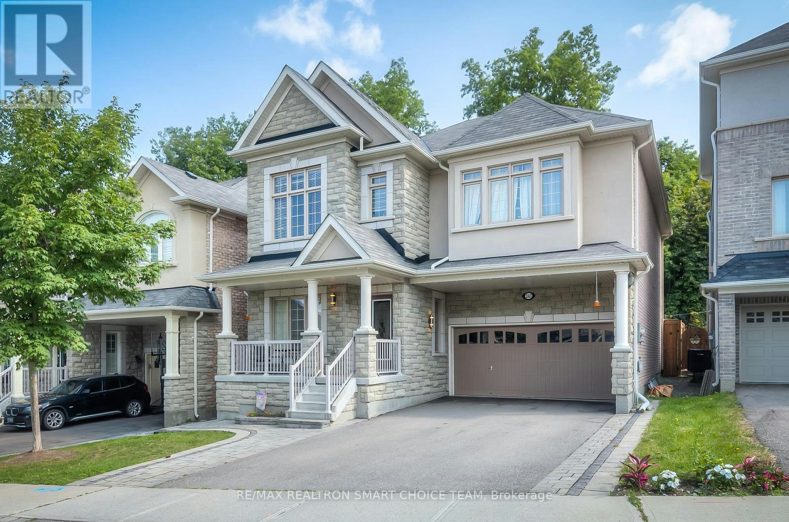 BSMT-243 Gord Clelland Gate, Newmarket, ON, L3X 0G1 - 2