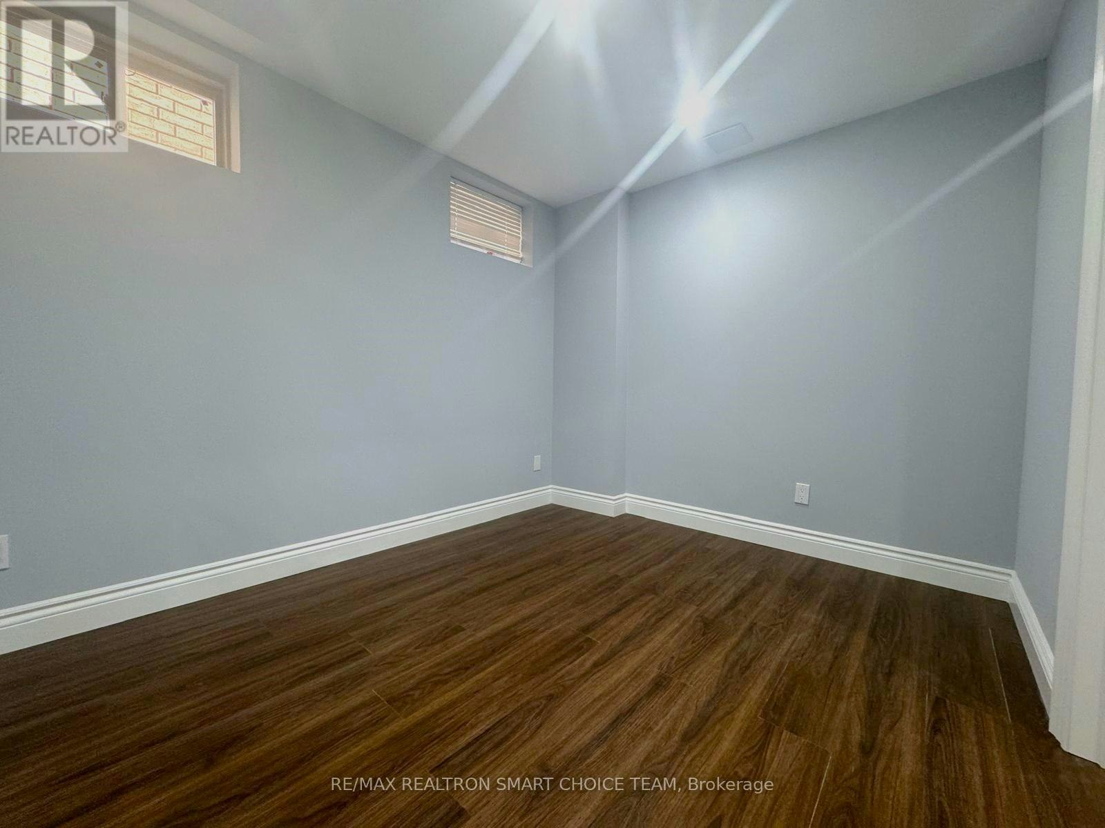 BSMT-243 Gord Clelland Gate, Newmarket, ON, L3X 0G1 - 15