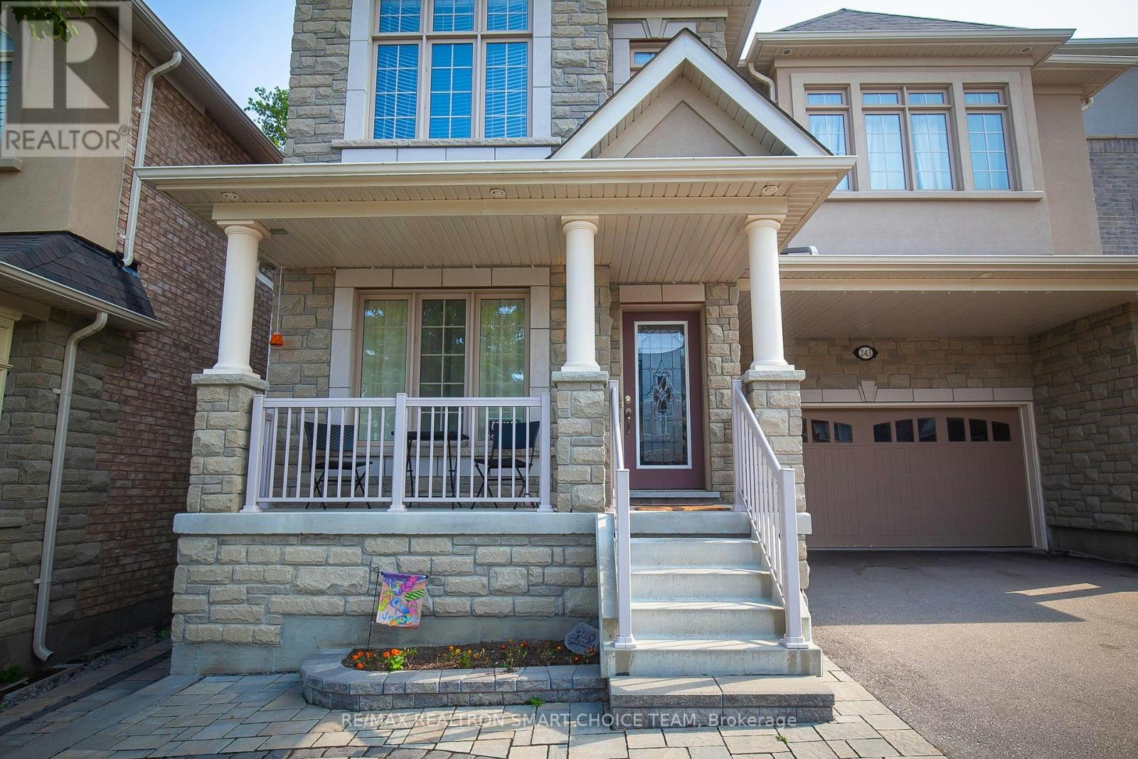 BSMT-243 Gord Clelland Gate, Newmarket, ON, L3X 0G1 - 4
