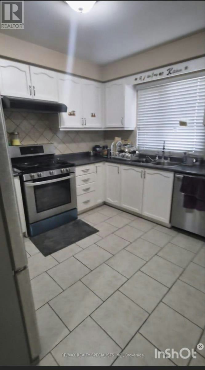 22 Streamside Lane, Brampton, ON, L6R 2A9 - 10