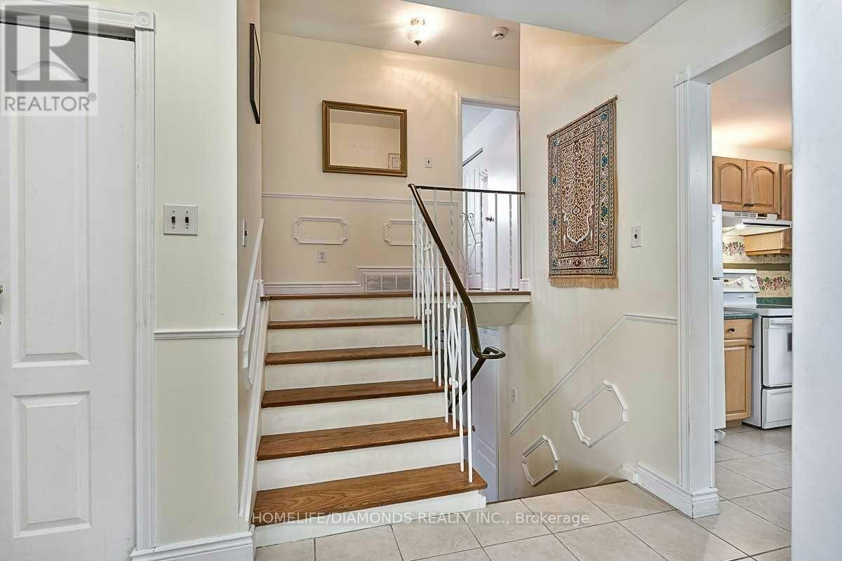 35 Edenborough Drive, Brampton, ON, L6T 2A2 - 4