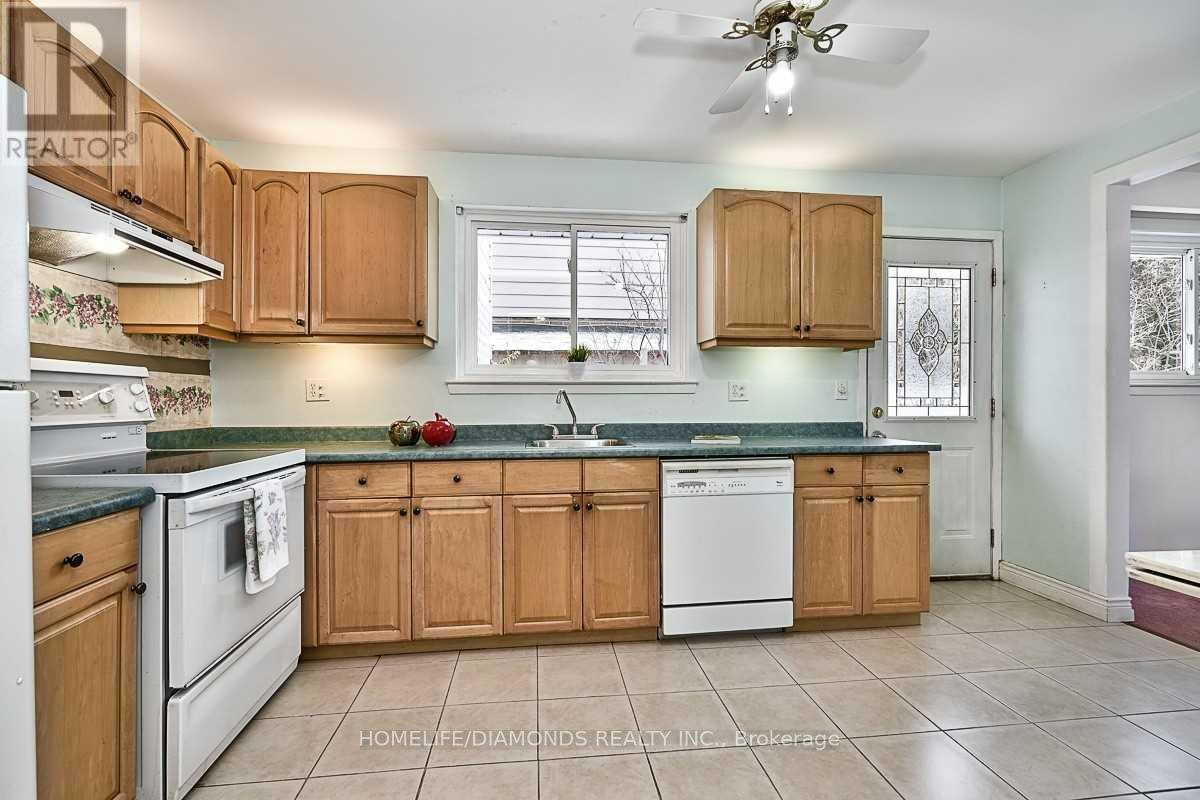 35 Edenborough Drive, Brampton, ON, L6T 2A2 - 9