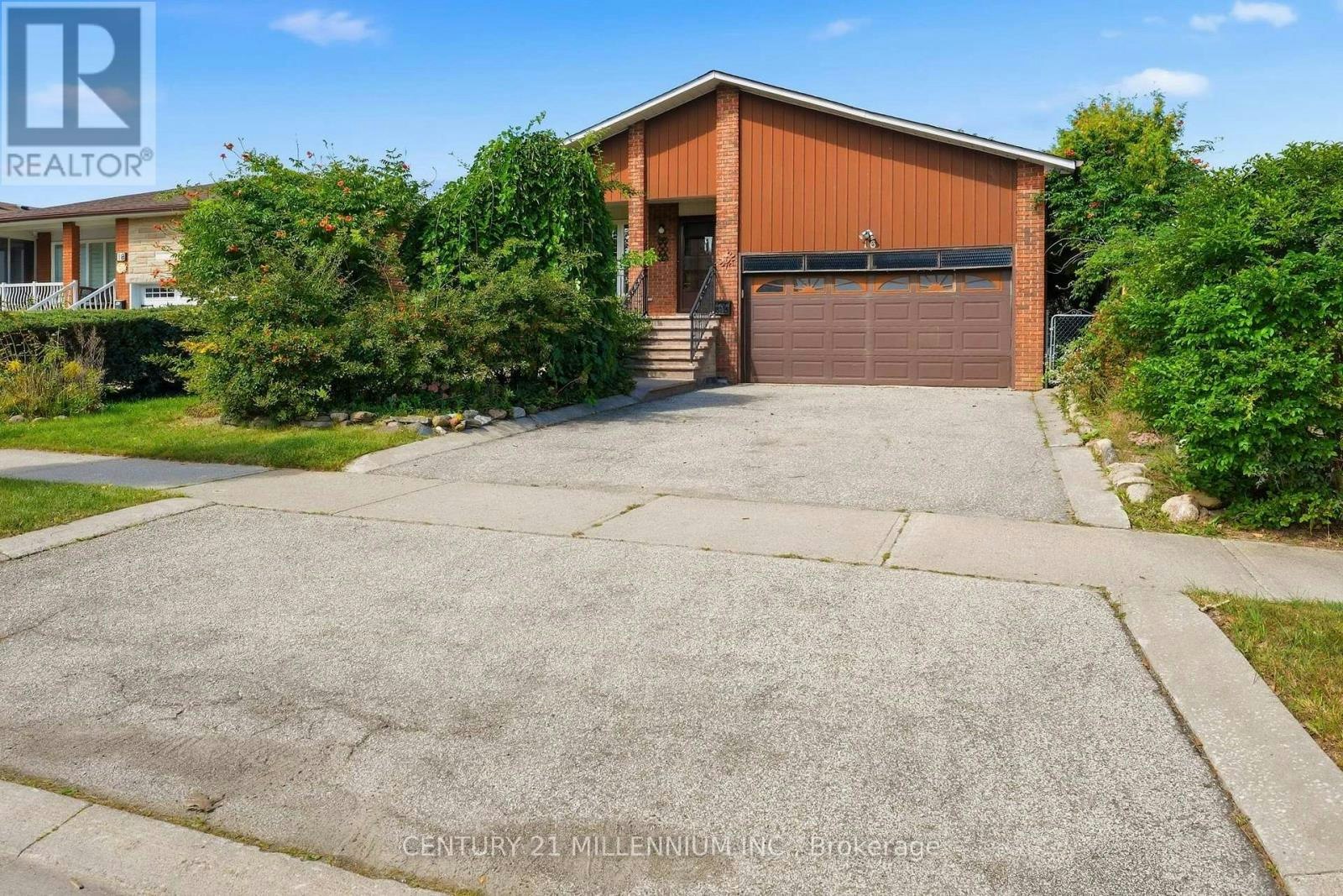 16 Jardine Street, Brampton, ON, L6S 3H4