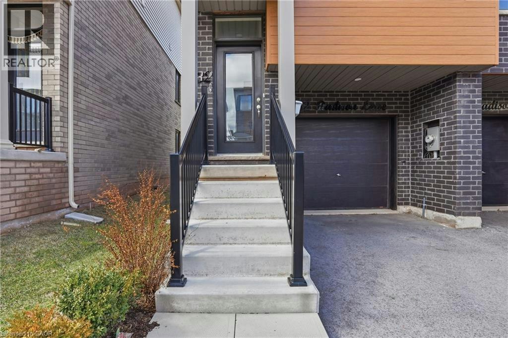 32 Radison Lane, Hamilton, ON, L8H 0B5 - 3