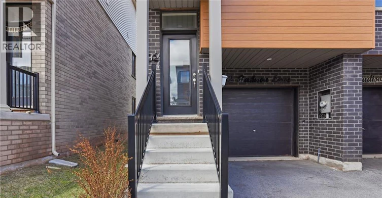 32 Radison Lane, Hamilton, ON, L8H 0B5 - 3
