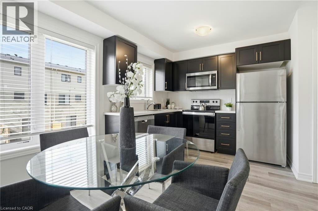 32 Radison Lane, Hamilton, ON, L8H 0B5 - 10