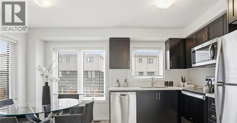 32 Radison Lane, Hamilton, ON, L8H 0B5 - 8