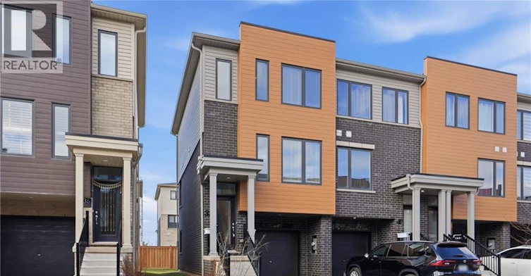 32 Radison Lane, Hamilton, ON, L8H 0B5