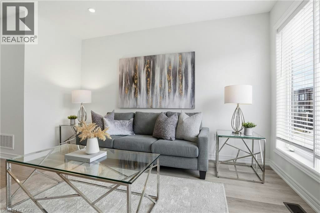 32 Radison Lane, Hamilton, ON, L8H 0B5 - 7