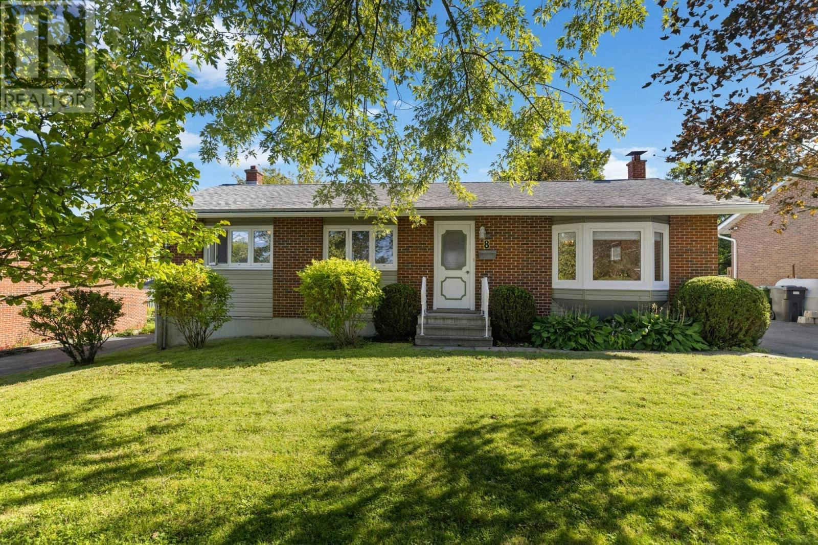 8 Muriel Avenue, Dartmouth, NS, B2W 2E3