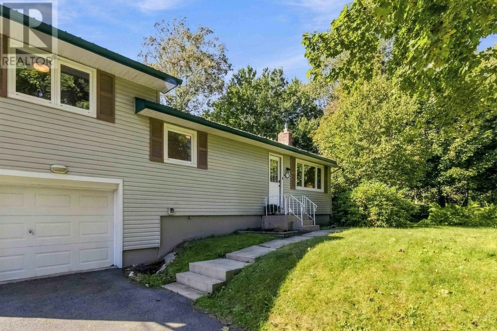 27 Parkcrest Drive Drive, Lawrencetown, NS, B2Z 1M1