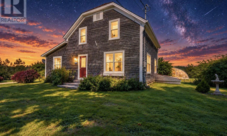893 Middle Road