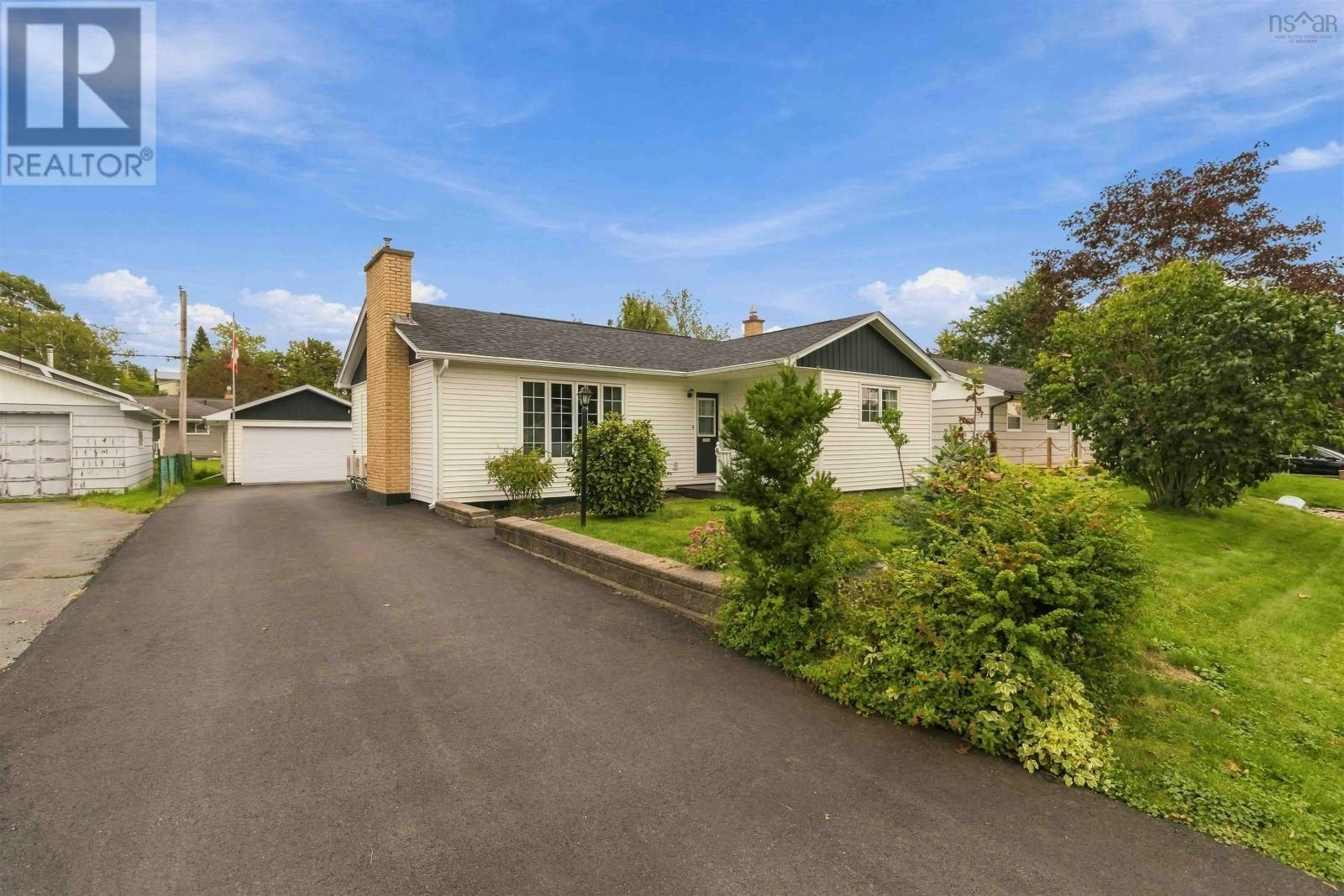 49 Belleshire Drive, Lower Sackville, NS, B4C 1M4