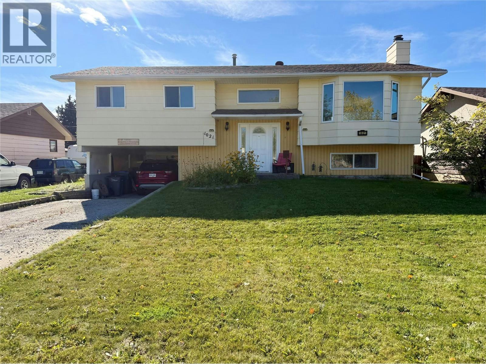 1021 92 Avenue, Dawson Creek, BC, V1G 1C2
