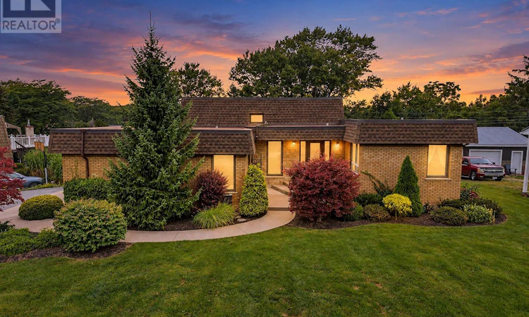 21 Thorncrest Road